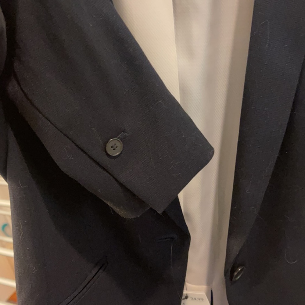 COPY - HM Women’s Short Waisted Black Blazer - Picture 8 of 8